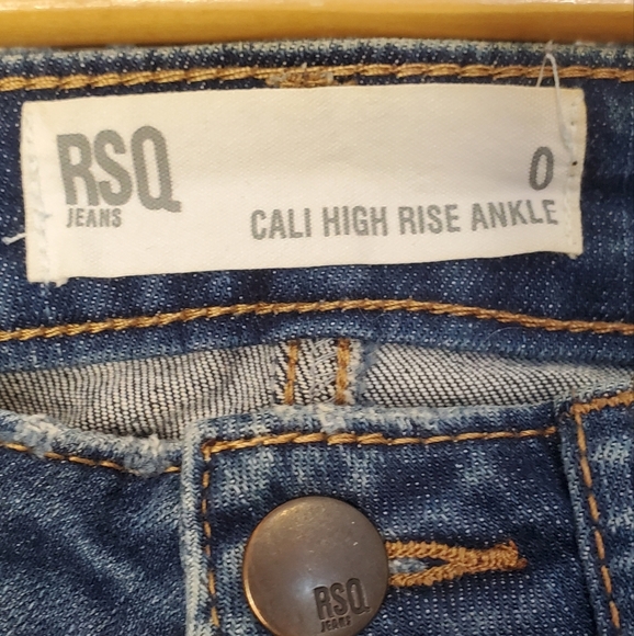 💚5/$25 RSQ Tillys Cali High Rise Ankle Skinny Distressed Dark Wash Jeans Size 0 - Picture 3 of 6